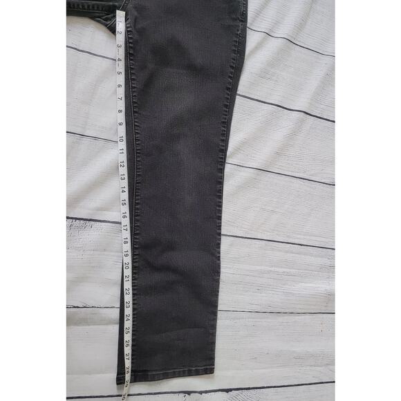 Levi's Size 14 505 Straight Leg Black Denim Classic Essential Jeans - Picture 5 of 9